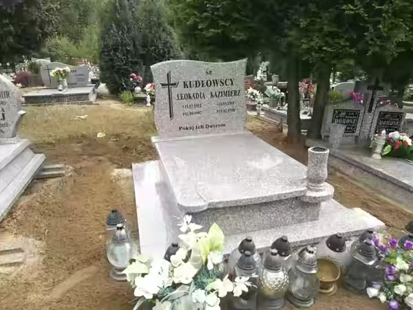 Nagrobki Podwójne