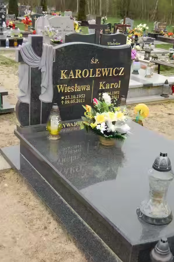 Nagrobki Podwójne