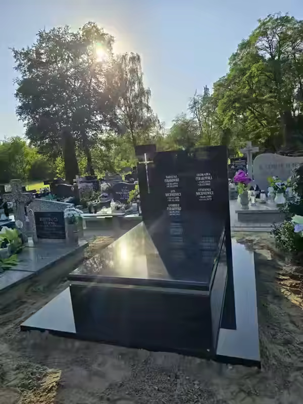 Nagrobki Podwójne